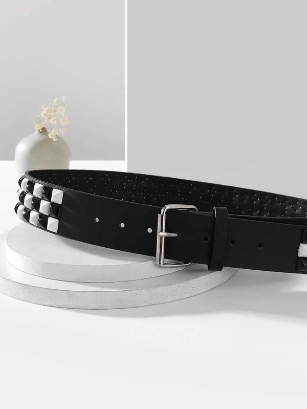 Pyramid Studded Belt Black White