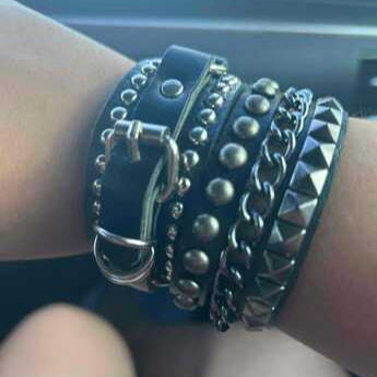 2pcs Punk Cuff Bracelet Retro Rock Wristband