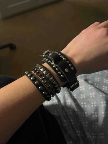 2pcs Punk Cuff Bracelet Retro Rock Wristband