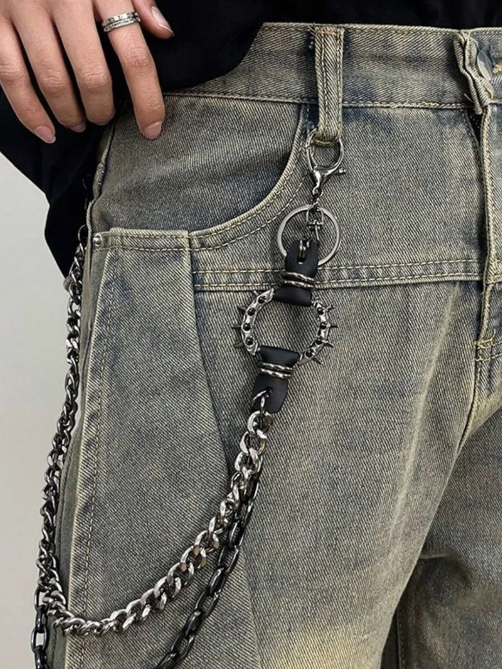 Spiked O Ring Pants Chain