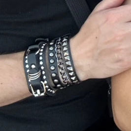 2pcs Punk Cuff Bracelet Retro Rock Wristband