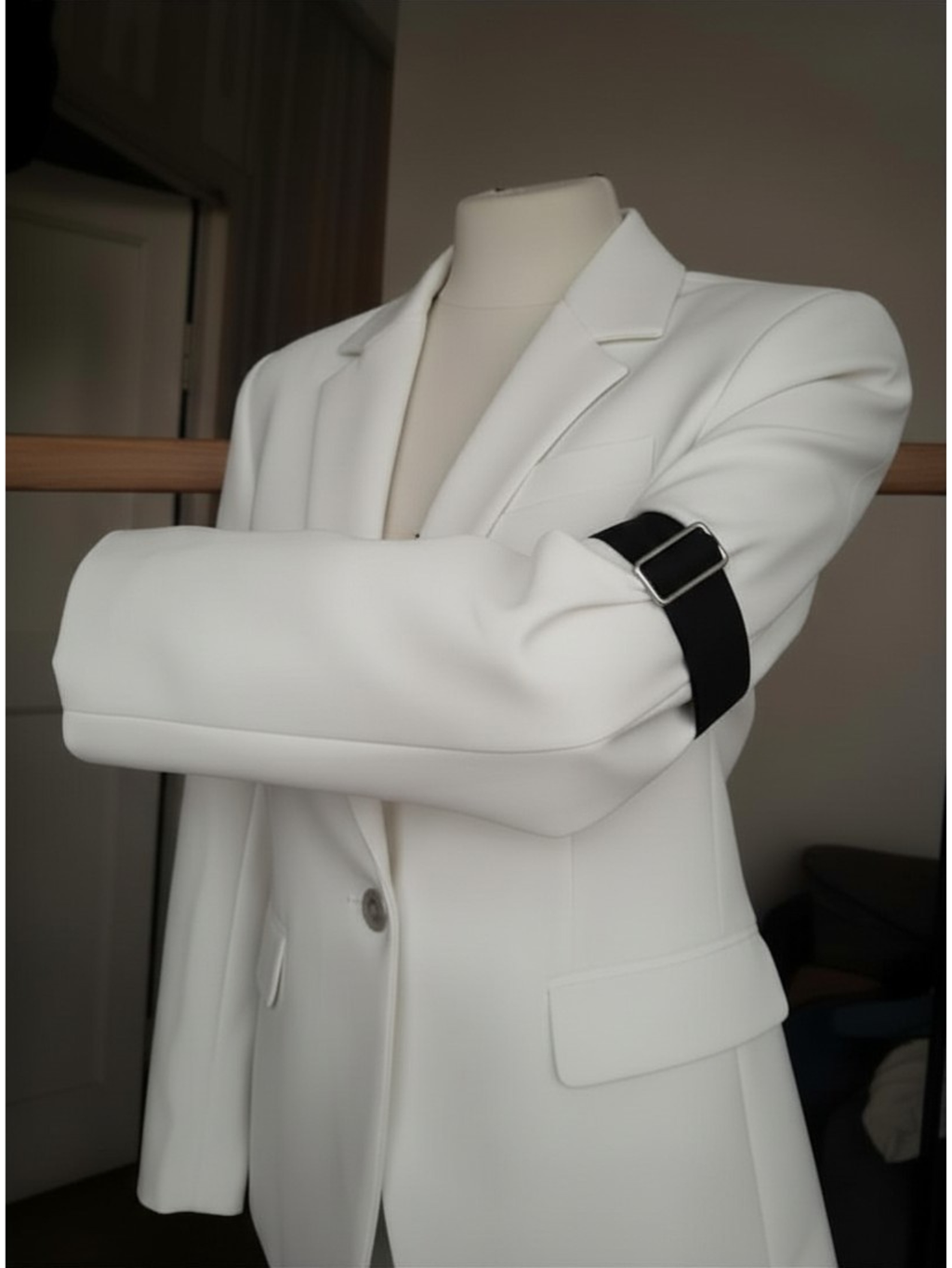 Black Shirt Sleeve Garters