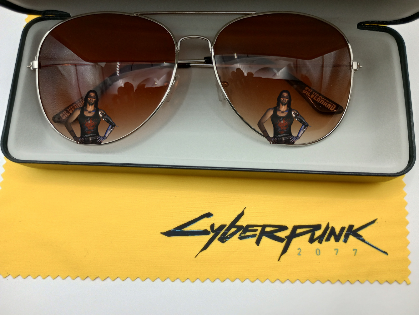 Johnny Silverhand Sunglasses with Case: Cyberpunk 2077
