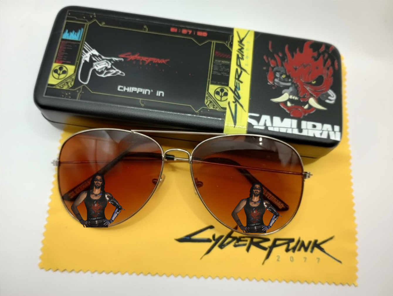 Johnny Silverhand Sunglasses with Case: Cyberpunk 2077
