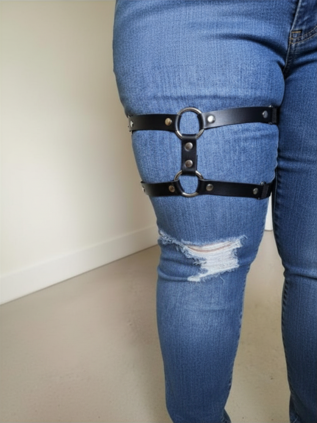 Plus Size Thigh Garters