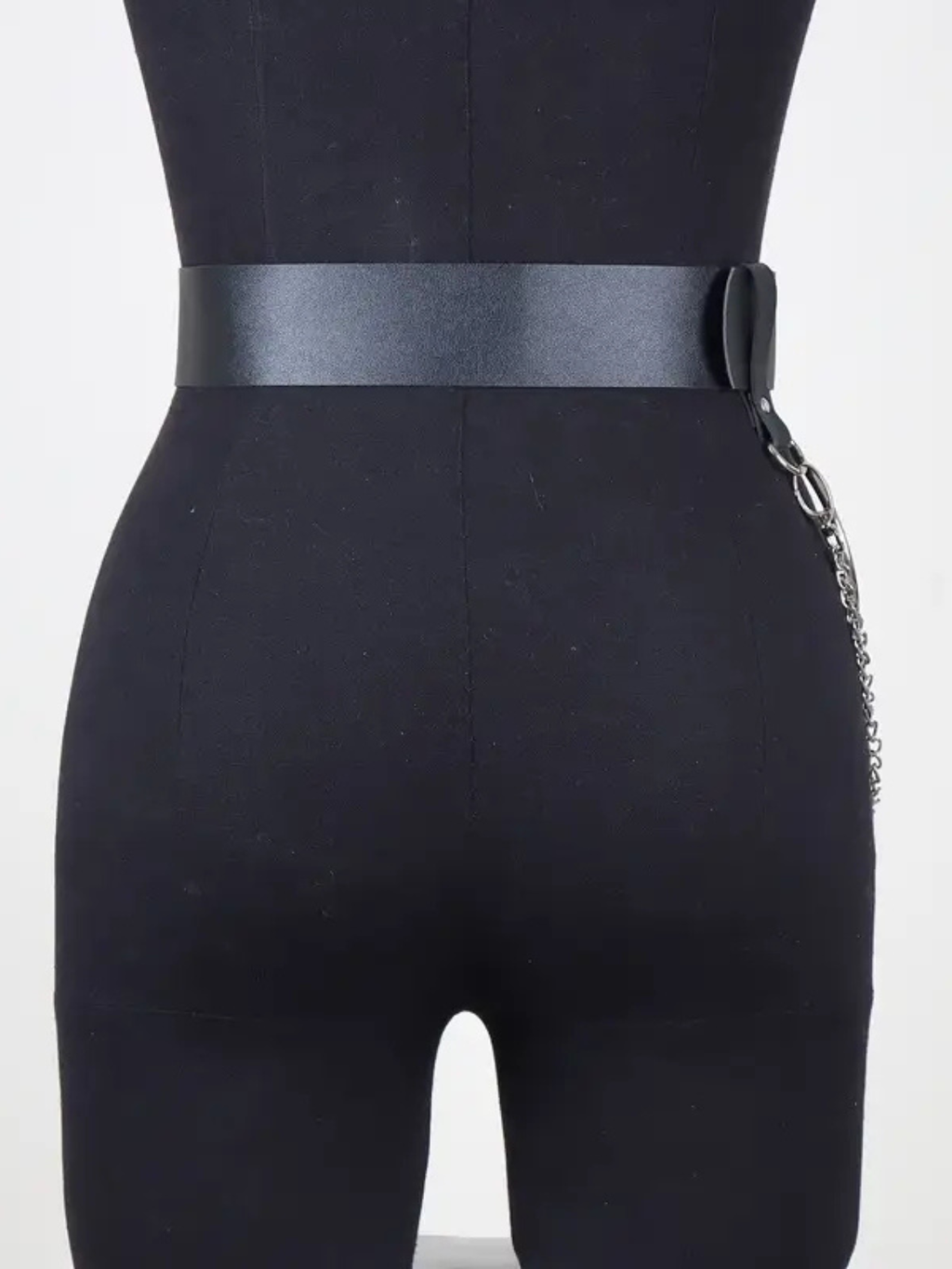 Black O-Ring Chain Belt