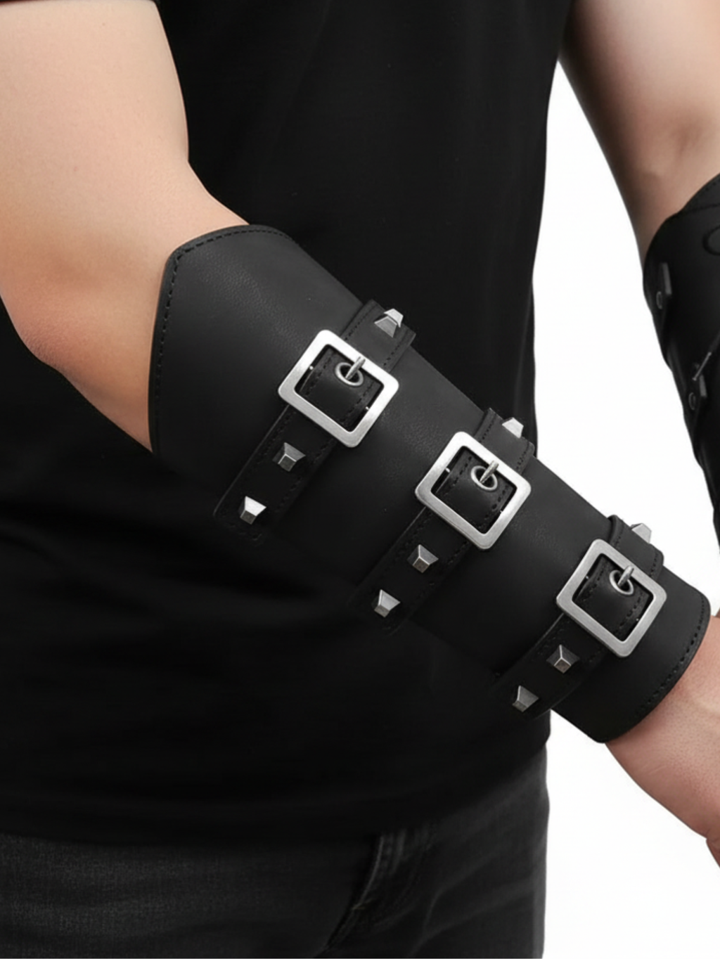 Gauntlet Leather Bracer