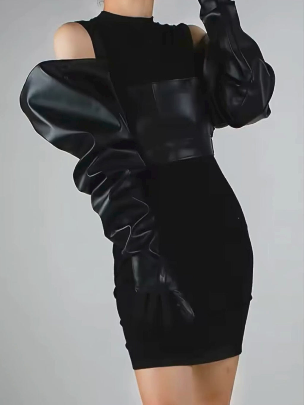 Oversized Dramatic Gloves