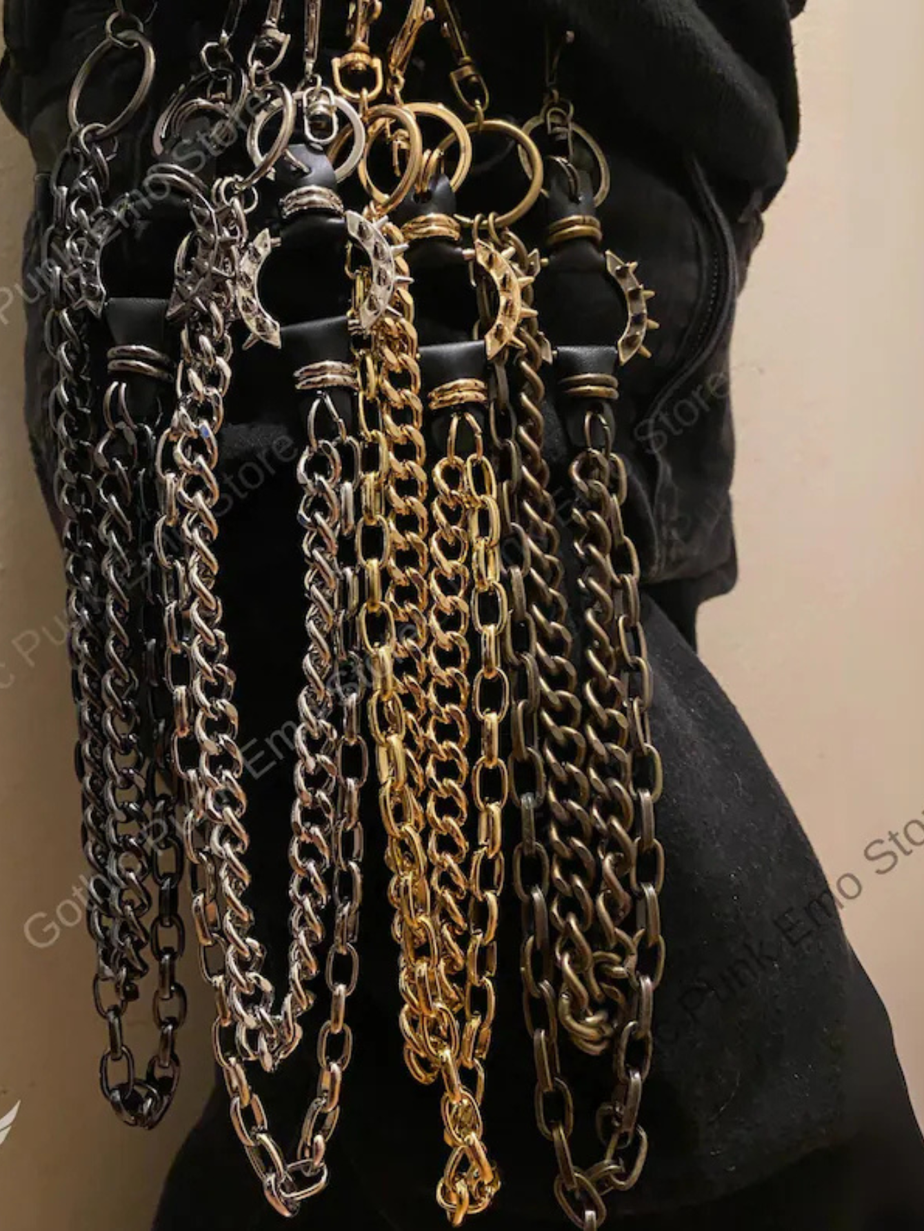 Gold Spiked O-Ring Wallet Chain