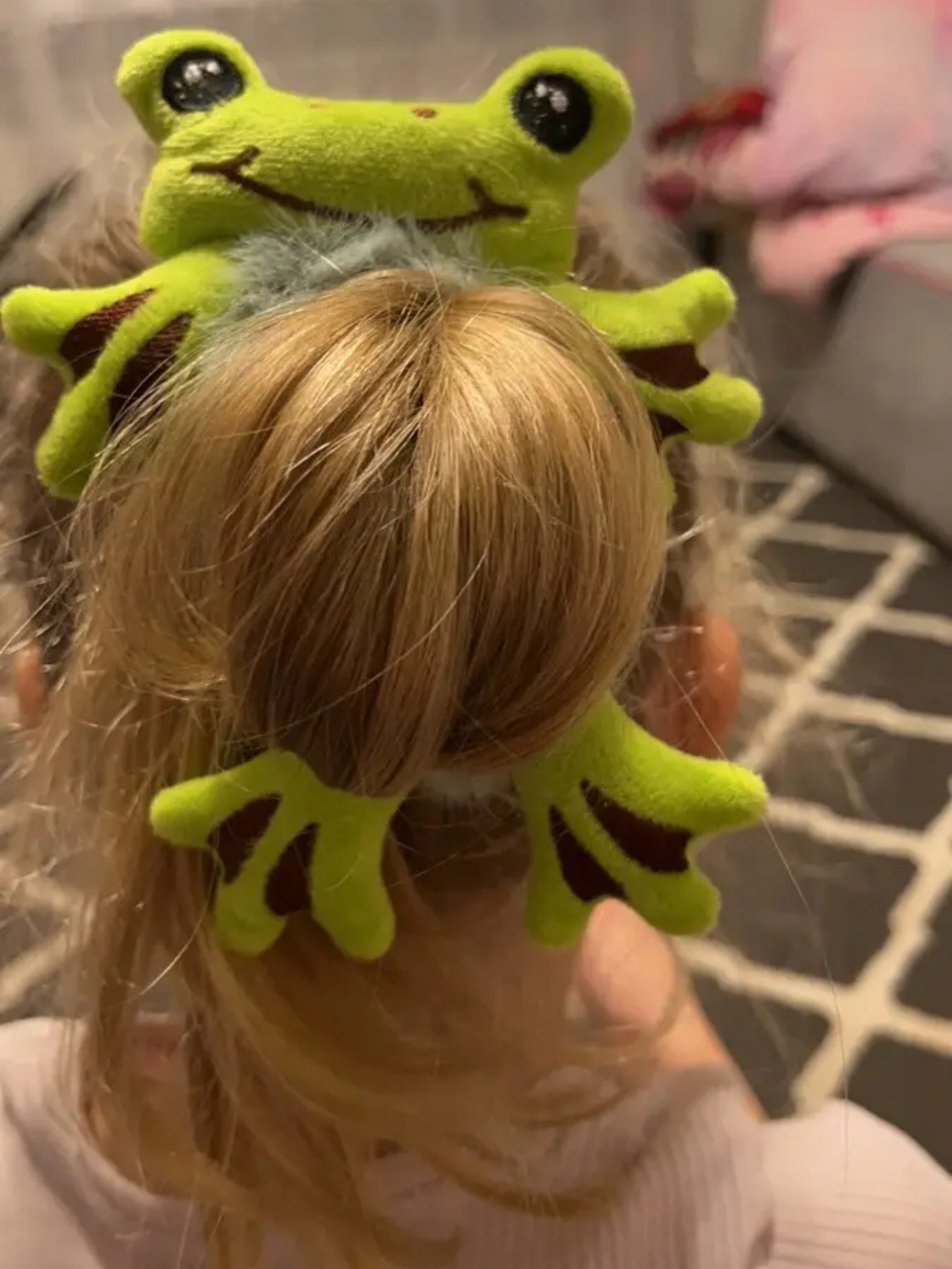 Viral Animal Hair Tie