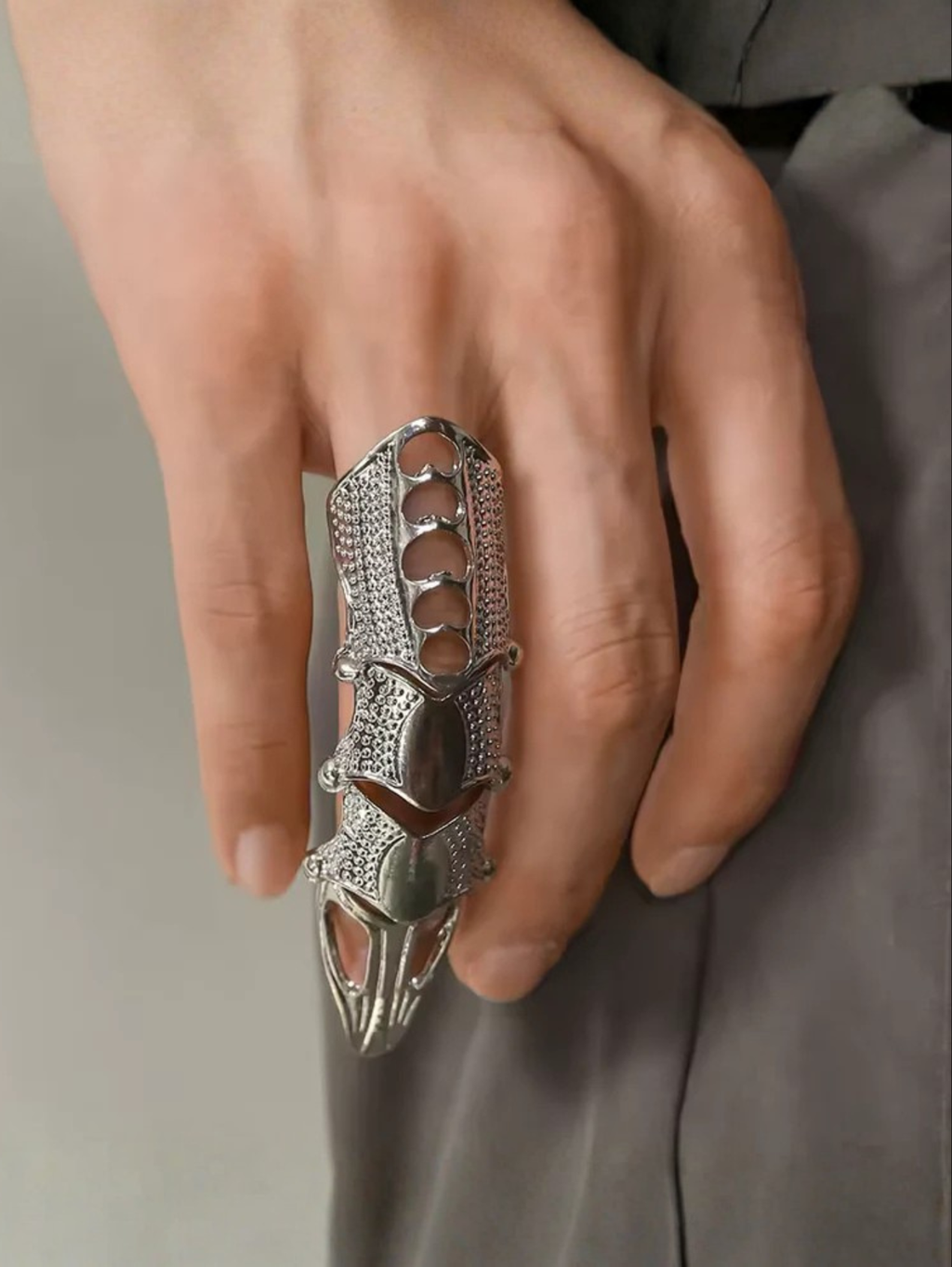 Gauntlet Gothic Ring Armor